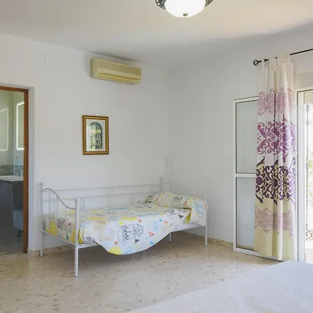 Cubo's Cortijo Alejo * Villafranco de Guadalhorce